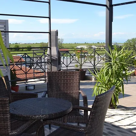 Alexander Hotel 2*