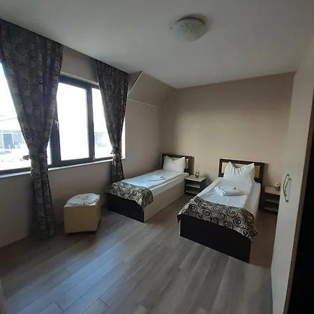 Alexander Hotel