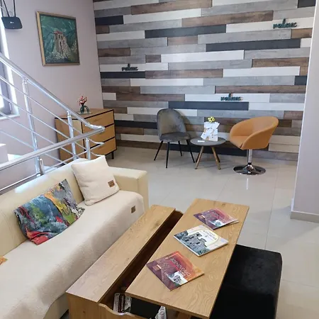 Alexander Hotel 2*