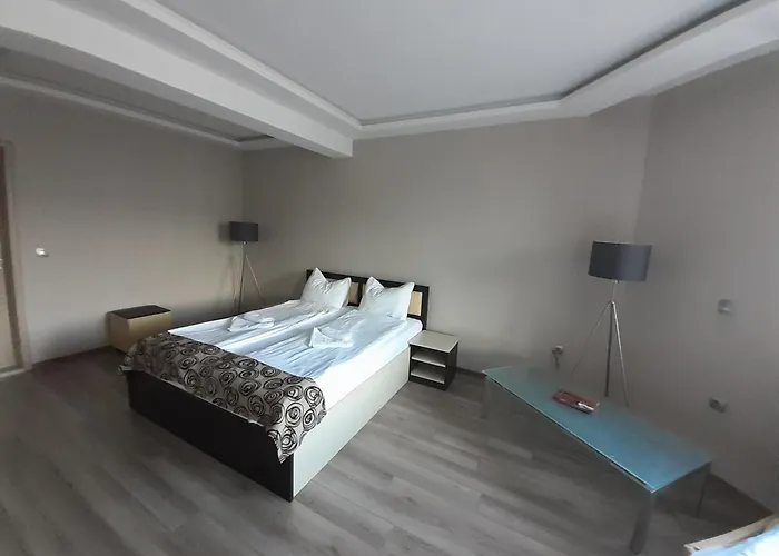 александър 2*