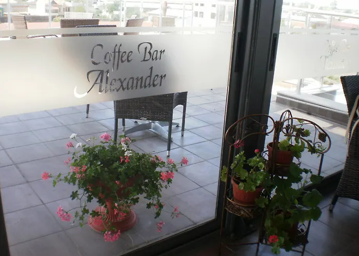 Хотел александър 2*