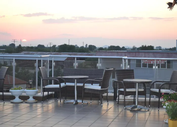 Хотел александър