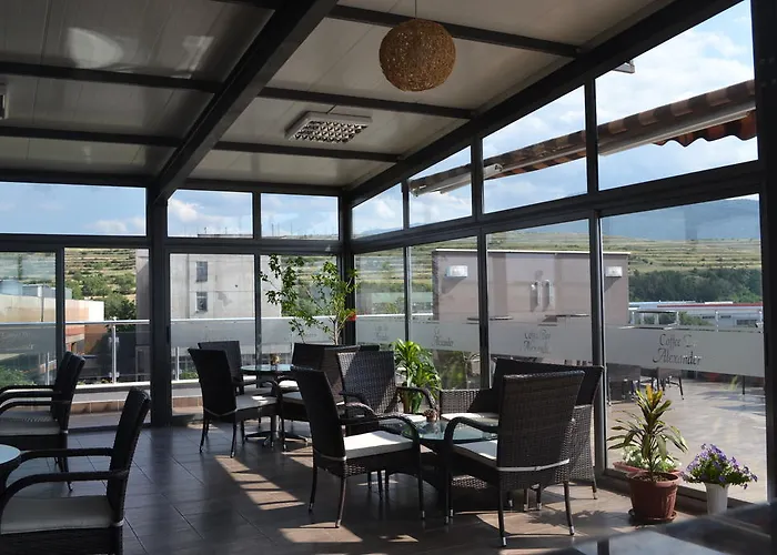 Хотел александър 2*