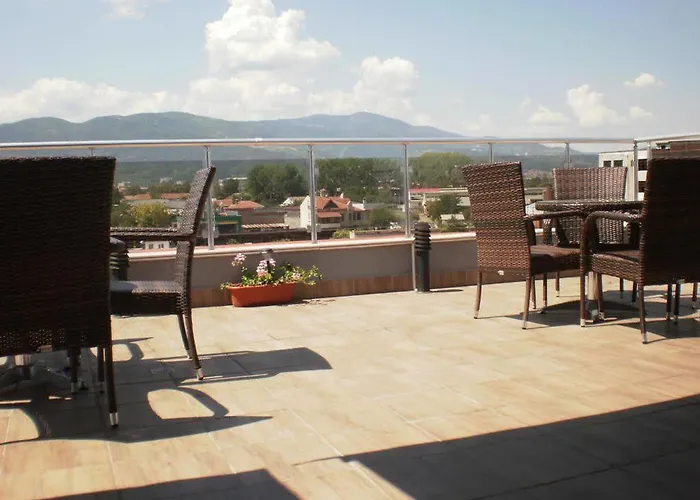 Хотел александър 2*