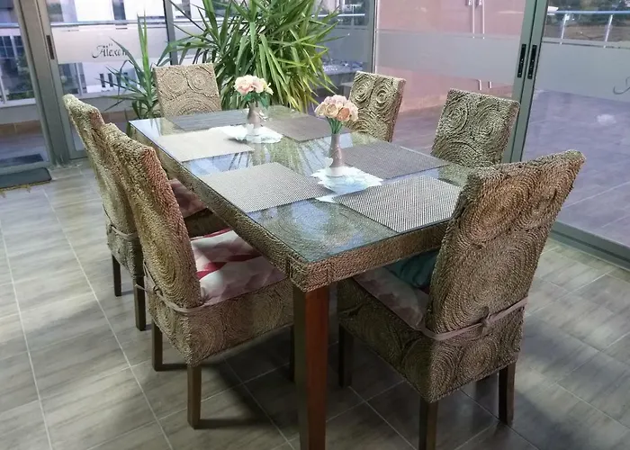 александър Хотел Асеновград